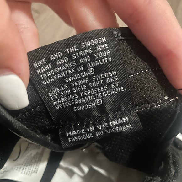 Nike Dunk Low Black & White - Picture 3 of 3